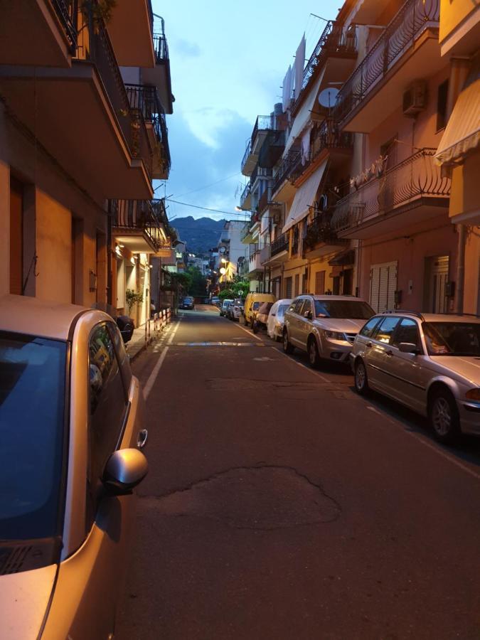 Chiara Naxos Apartment 贾迪尼-纳克索斯 外观 照片